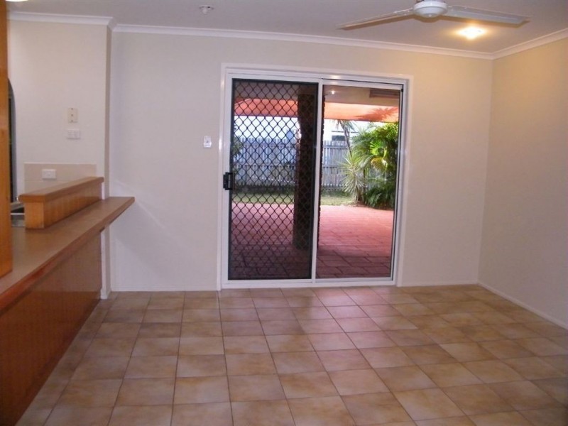 15 Bridge Road, East Mackay QLD 4740