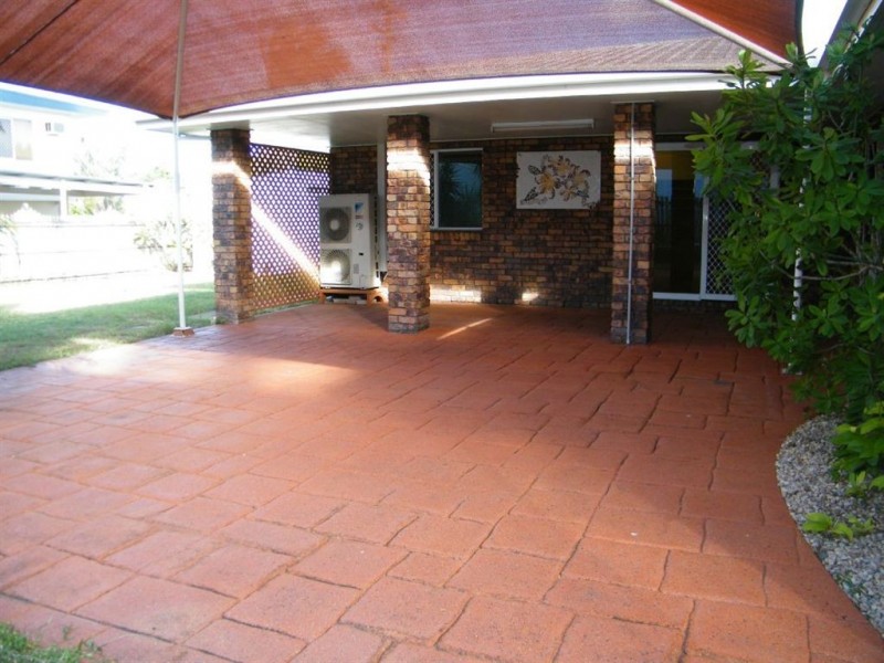 15 Bridge Road, East Mackay QLD 4740