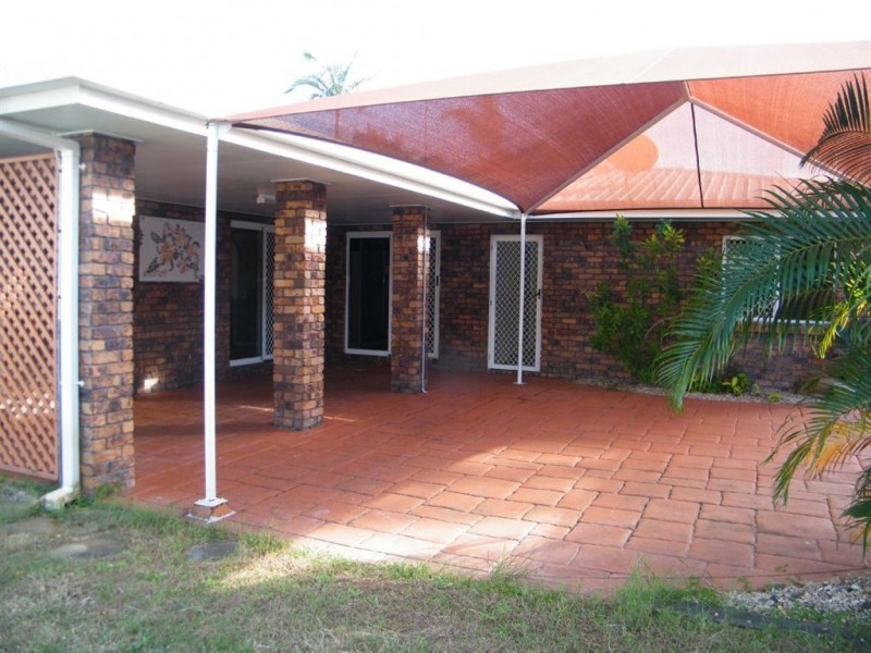 15 Bridge Road, East Mackay QLD 4740