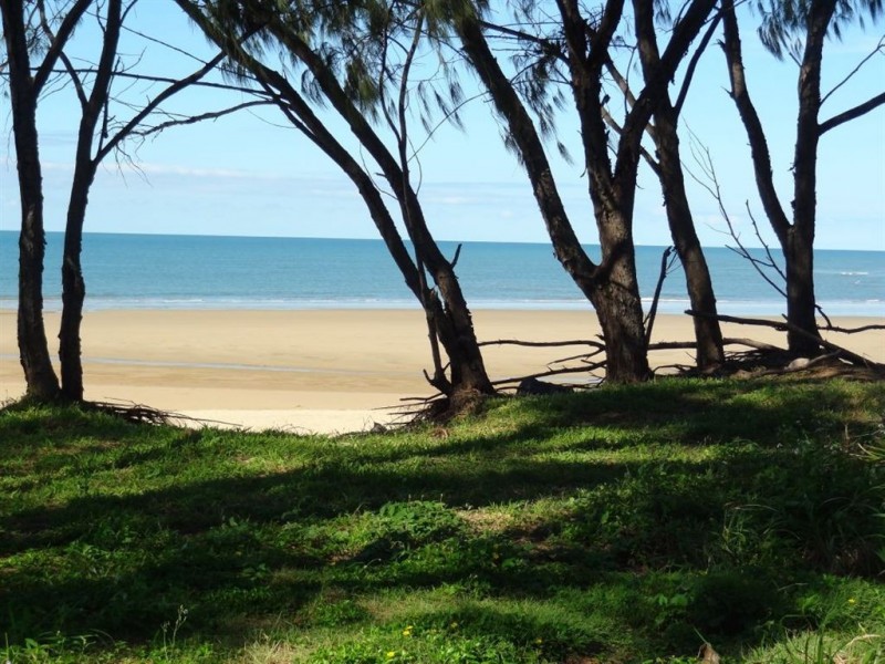 14/4 Bourke Street, Blacks Beach QLD 4740