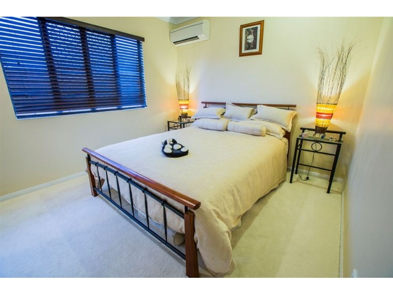 8 Turtle Place, Blacks Beach QLD 4740