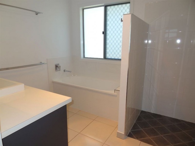 51 Botanical Drive, Ooralea QLD 4740