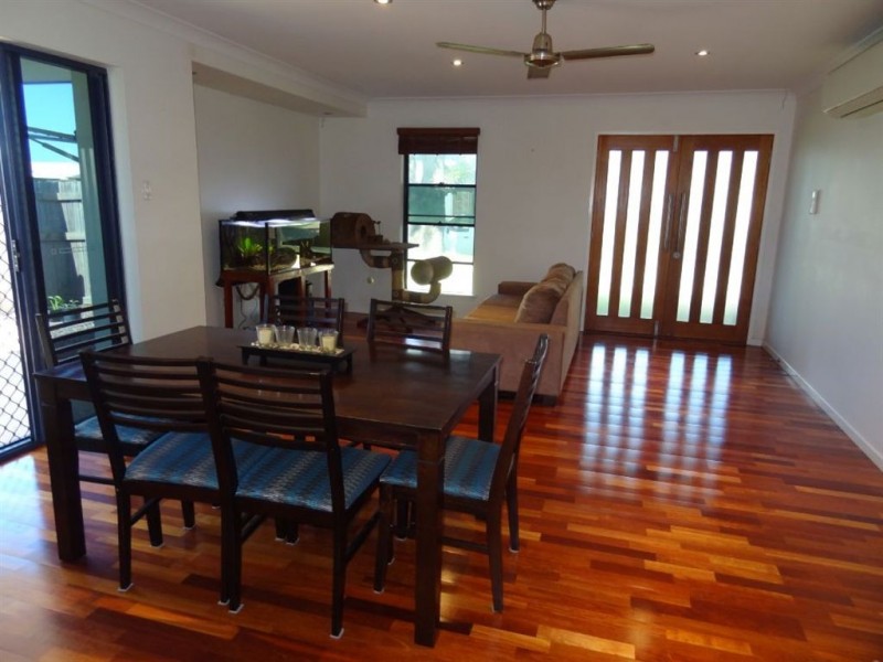 21 Churchill Avenue, Ooralea QLD 4740