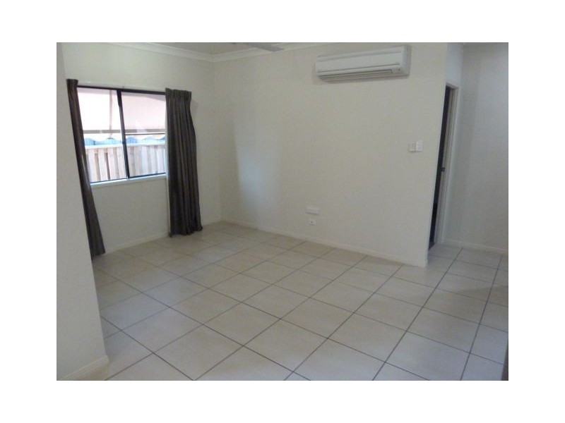 1/13 Bilgola Place, Blacks Beach QLD 4740