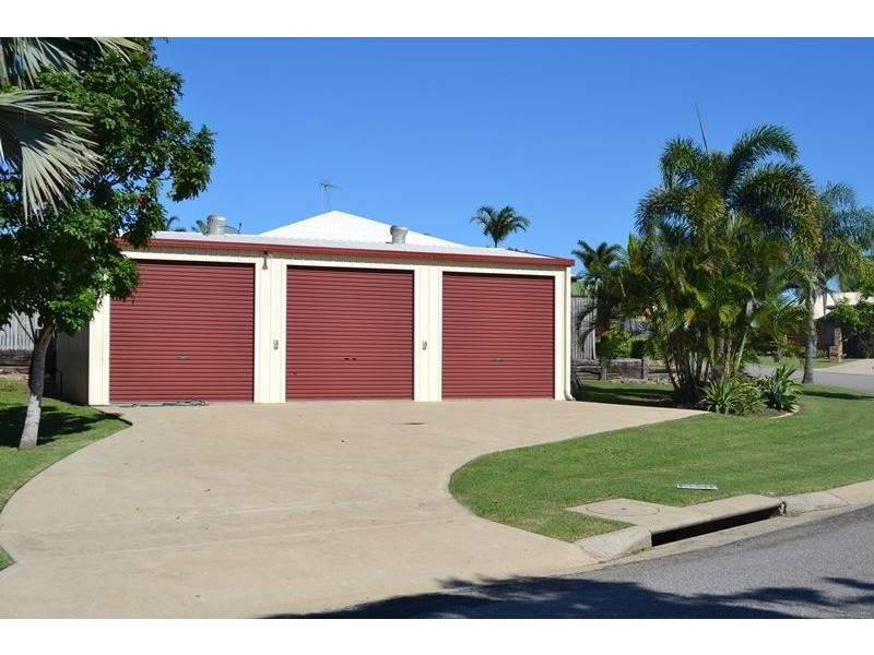 17 Botha Street, Blacks Beach QLD 4740