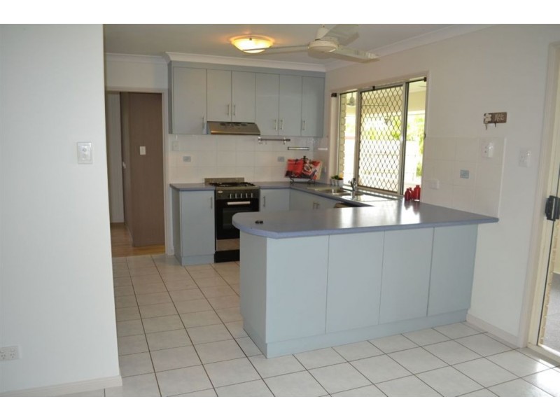 17 Botha Street, Blacks Beach QLD 4740