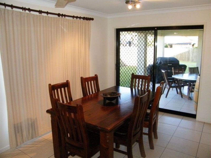 9 Woodroffe Place, Glenella QLD 4740