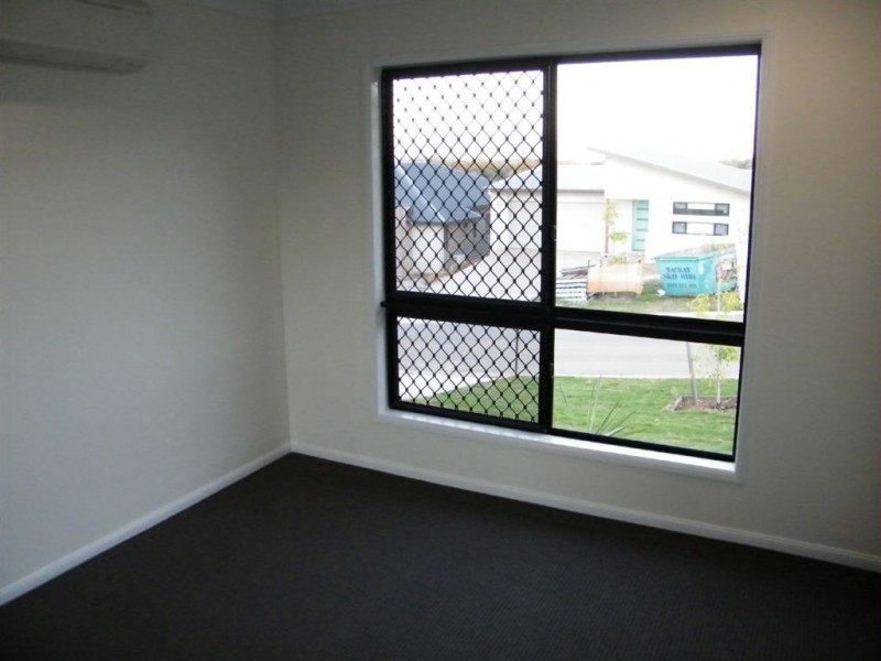 6 Bensara Crescent, Beaconsfield QLD 4740