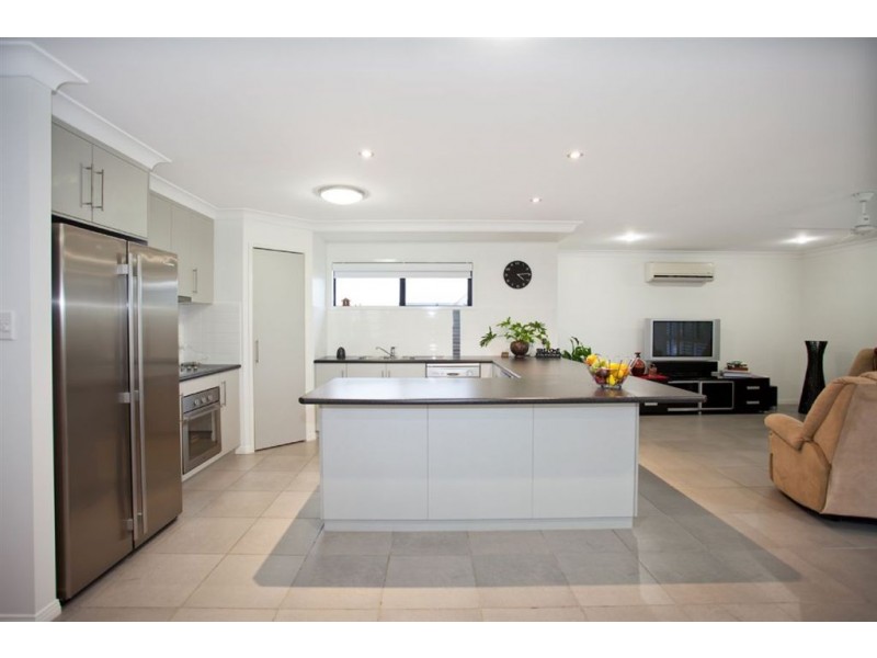 5 Woodroffe Place, Glenella QLD 4740