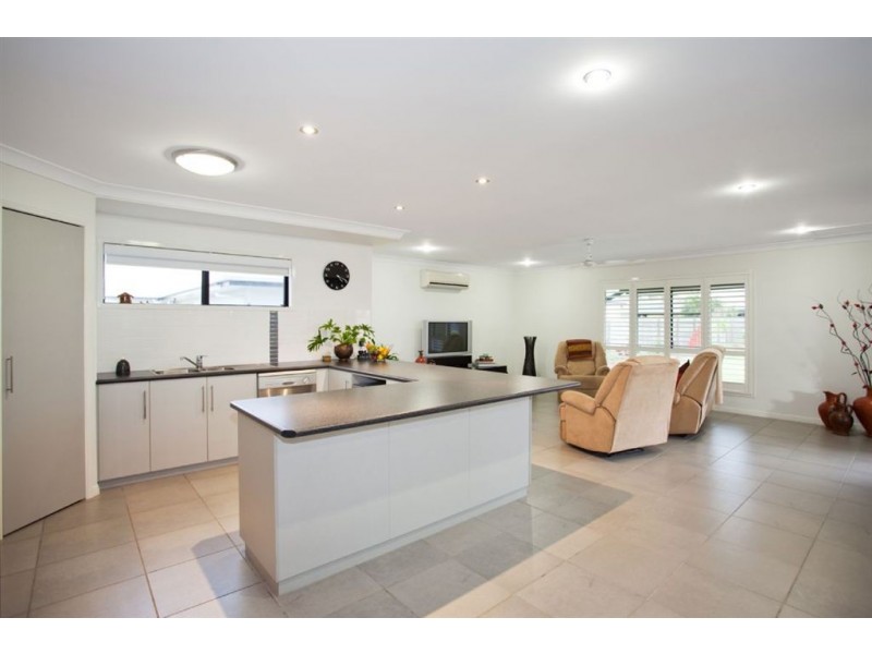 5 Woodroffe Place, Glenella QLD 4740