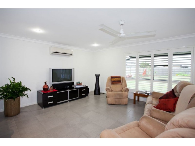 5 Woodroffe Place, Glenella QLD 4740