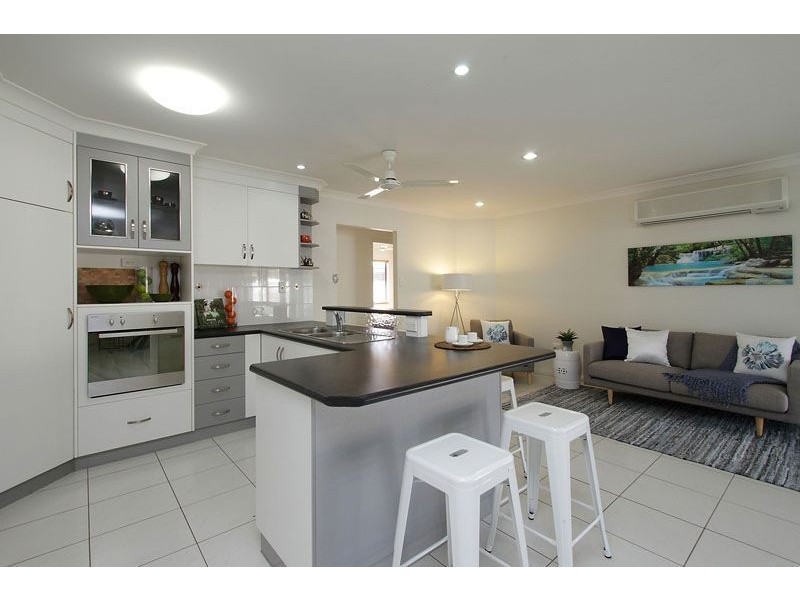 13 Monash Way, Ooralea QLD 4740