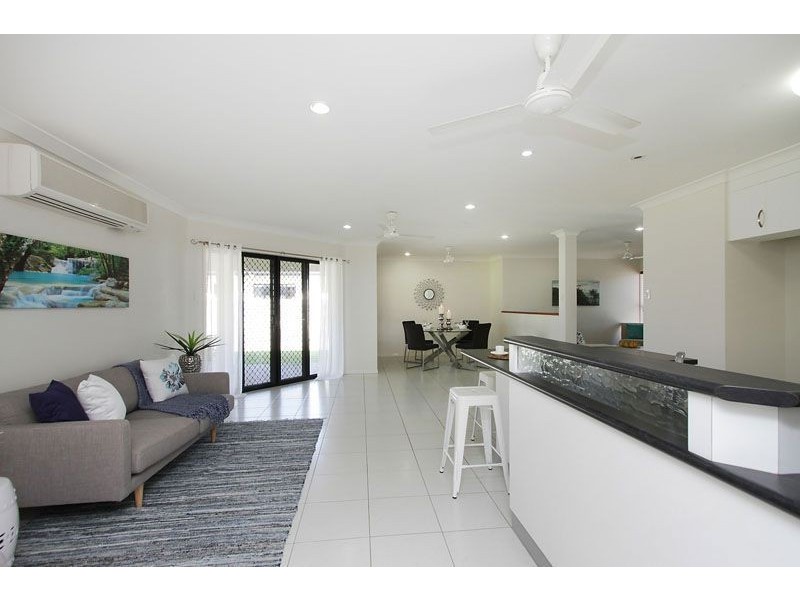 13 Monash Way, Ooralea QLD 4740