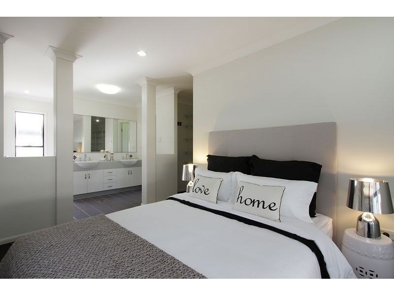 13 Monash Way, Ooralea QLD 4740