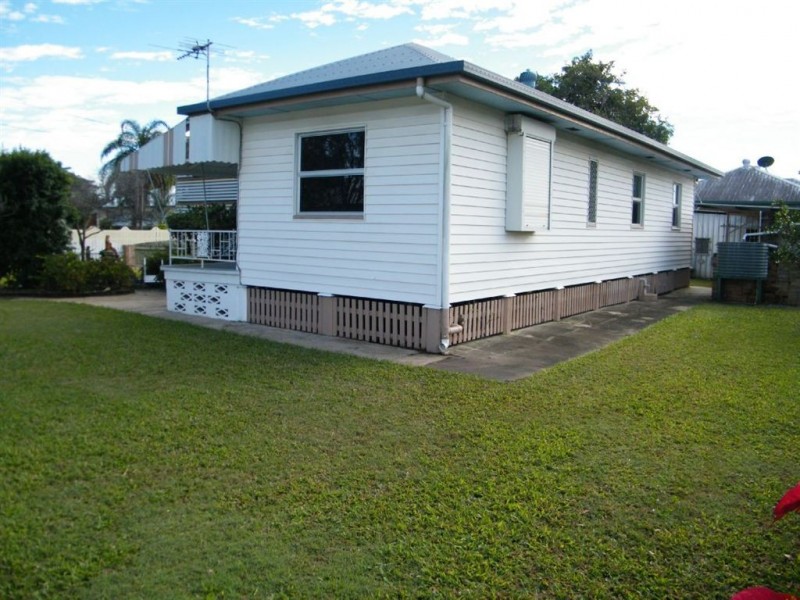 8 Donaldson Street, West Mackay QLD 4740