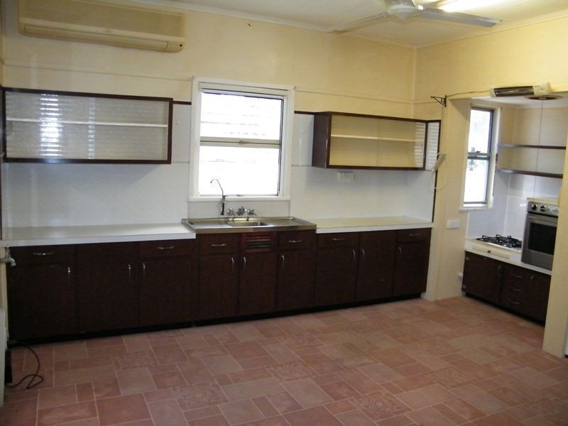 8 Donaldson Street, West Mackay QLD 4740