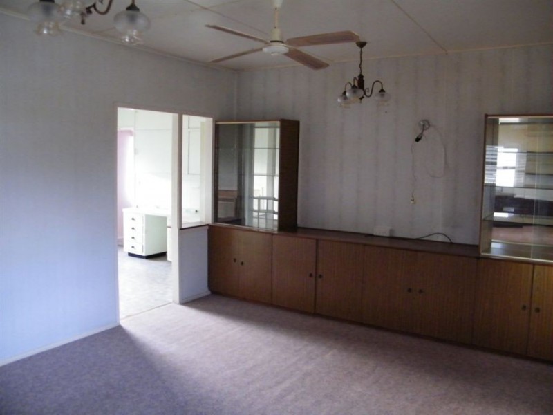 8 Donaldson Street, West Mackay QLD 4740