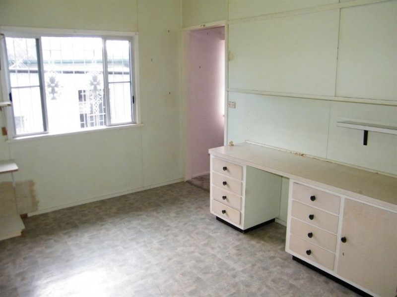 8 Donaldson Street, West Mackay QLD 4740