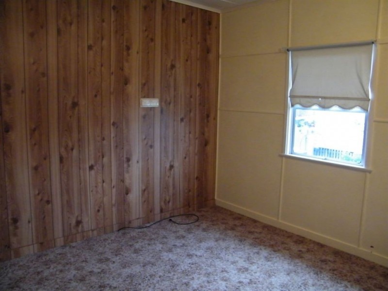 8 Donaldson Street, West Mackay QLD 4740