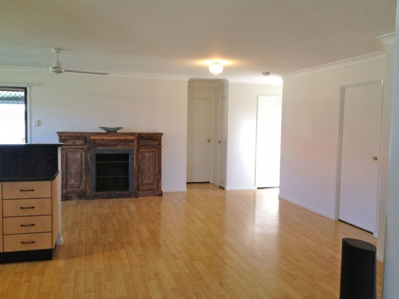 12 Culloden Place, Beaconsfield QLD 4740