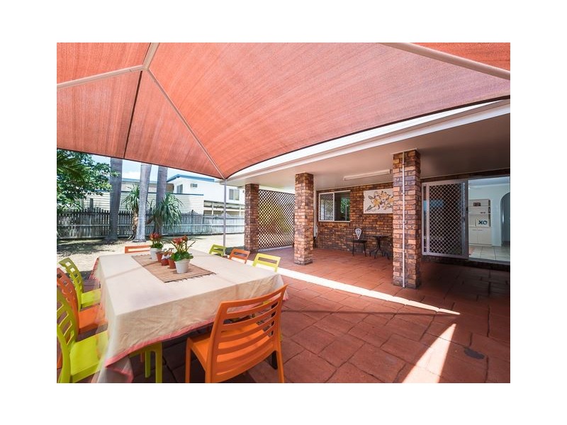 15 Bridge Road, East Mackay QLD 4740