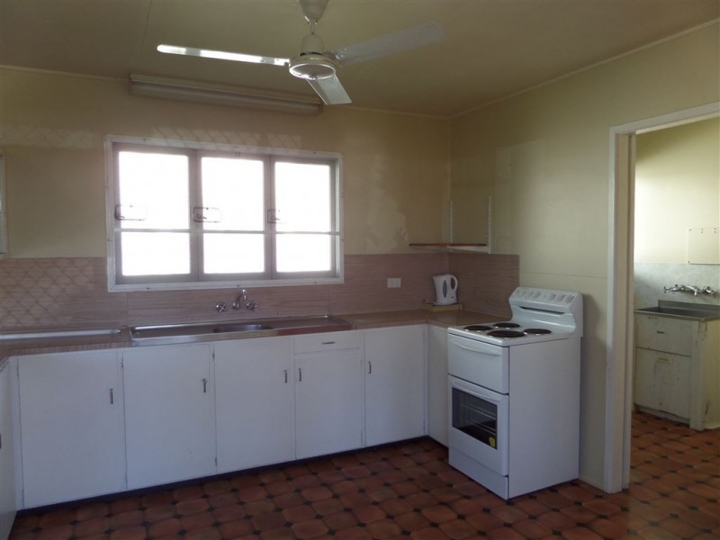 30a Brisbane St, South Mackay QLD 4740