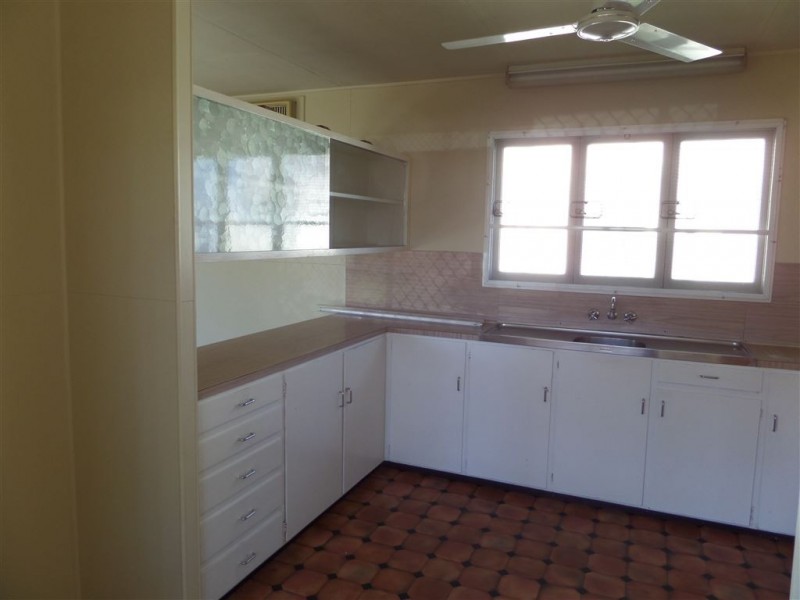 30a Brisbane St, South Mackay QLD 4740