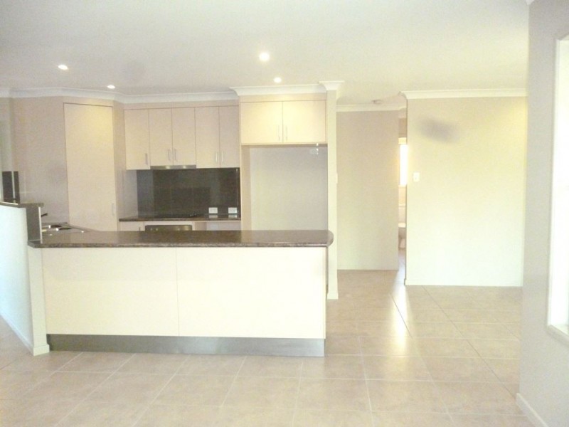 31 Kerrisdale Crescent, Beaconsfield QLD 4740