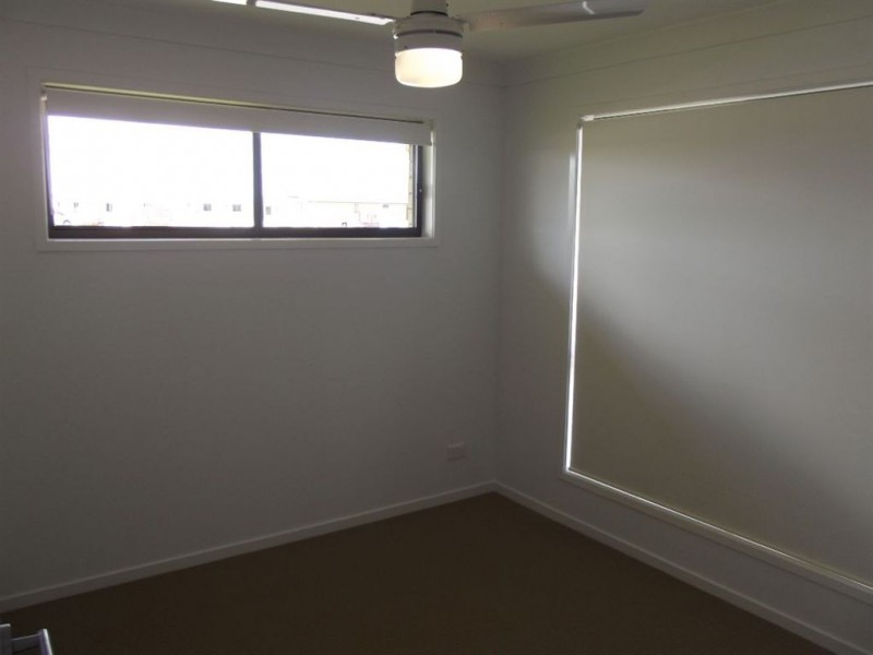 12 Isobel Avenue, Mirani QLD 4754