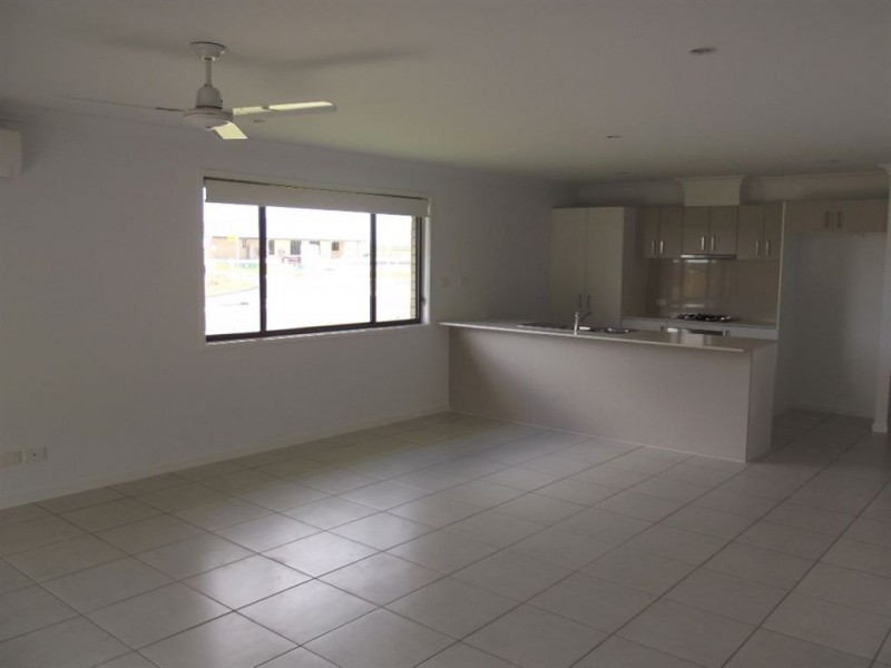 12 Isobel Avenue, Mirani QLD 4754