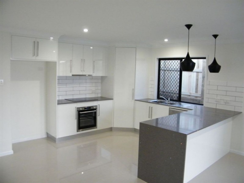 6 Bensara Court, Beaconsfield QLD 4740