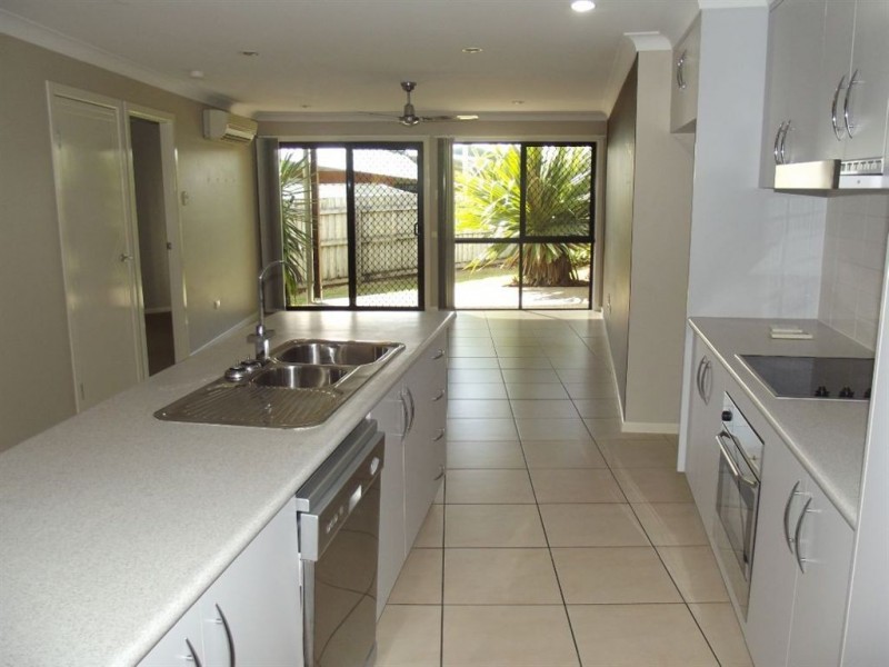 3/36 Slater Avenue, Blacks Beach QLD 4740