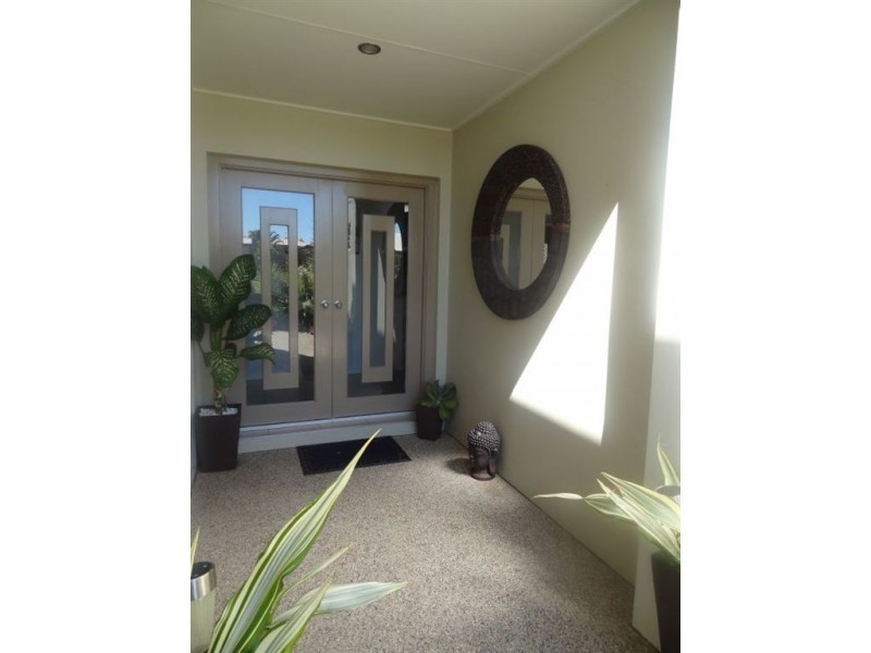 9 Eileen Street, Walkerston QLD 4751