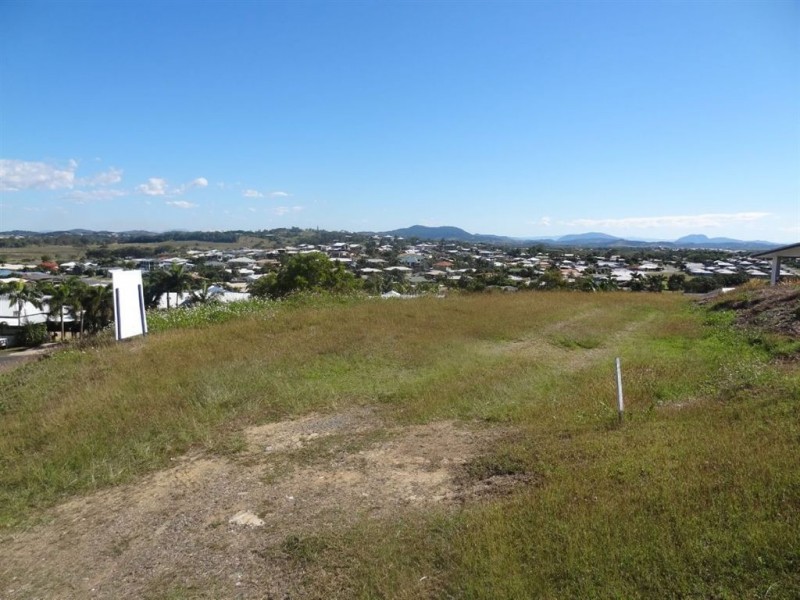 1 Rainbow Crescent, Blacks Beach QLD 4740
