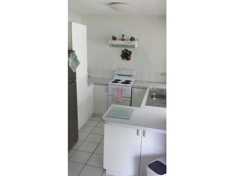 8 Melanie Street, Eimeo QLD 4740