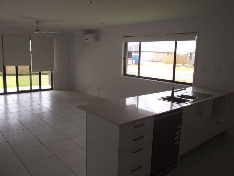 12 Isobel Avenue, Mirani QLD 4754