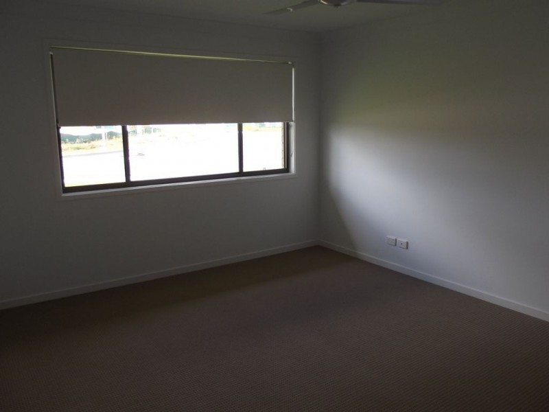 12 Isobel Avenue, Mirani QLD 4754