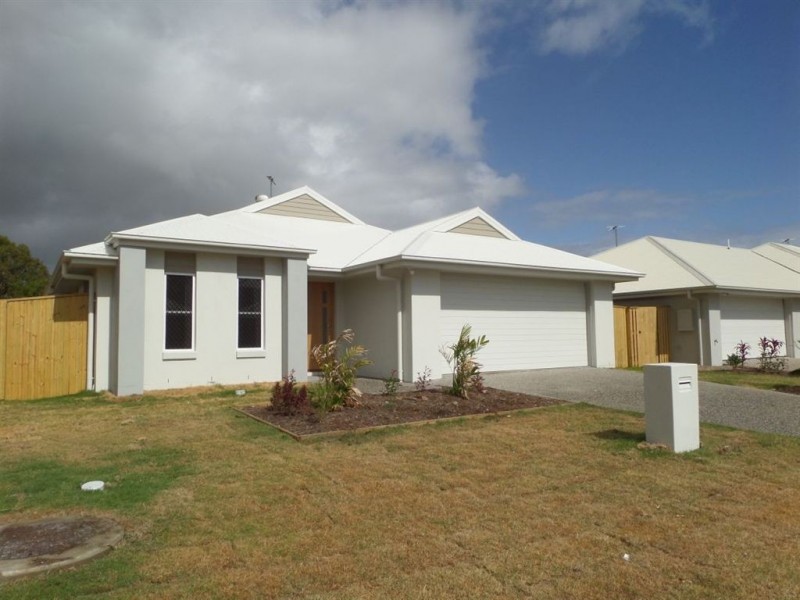 26 Warilla View, Blacks Beach QLD 4740