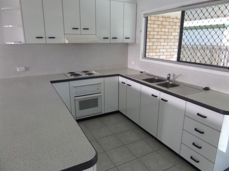 2/379 Shakespeare Street, Mackay QLD 4740