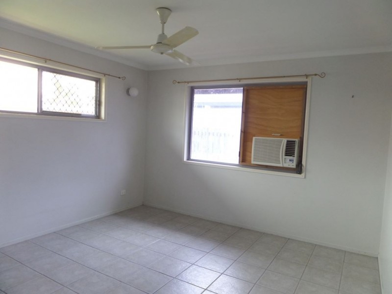2/379 Shakespeare Street, Mackay QLD 4740