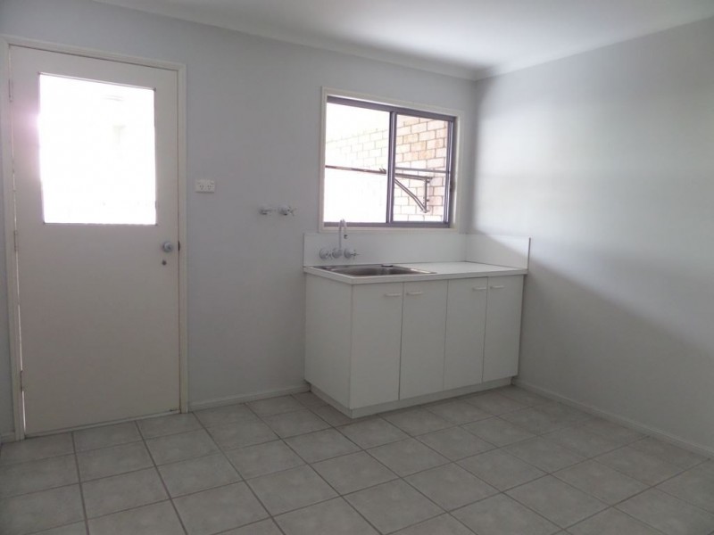 2/379 Shakespeare Street, Mackay QLD 4740