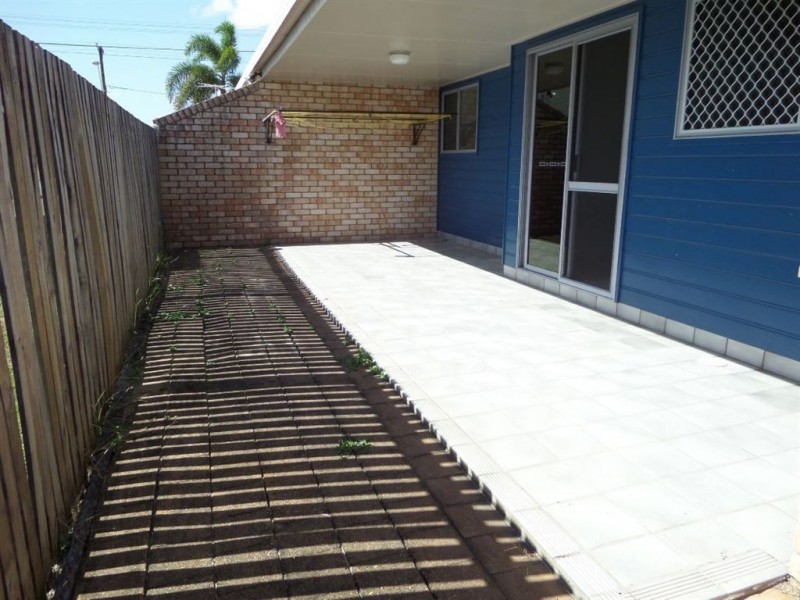 2/379 Shakespeare Street, Mackay QLD 4740