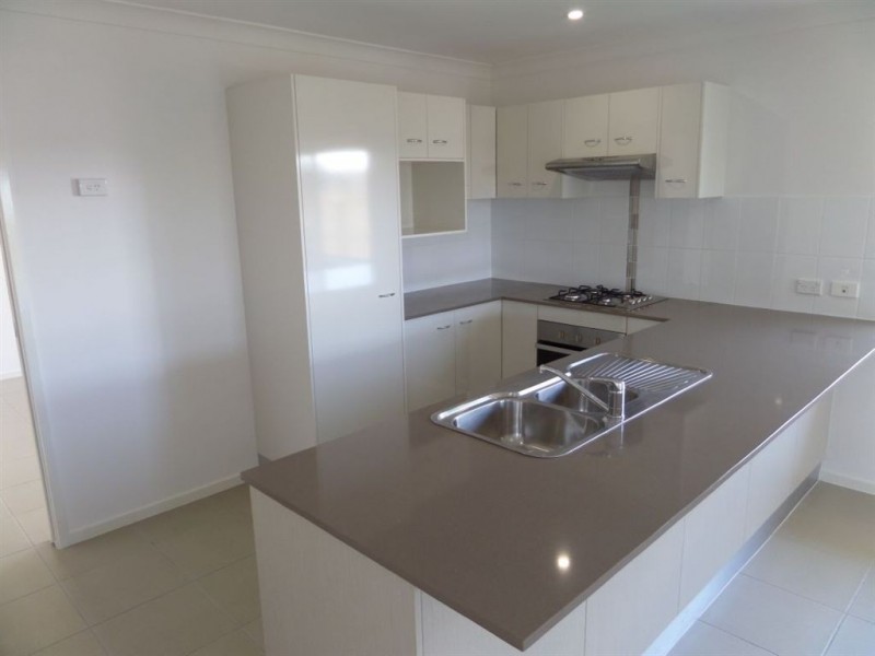 10 Roseville Street, Andergrove QLD 4740