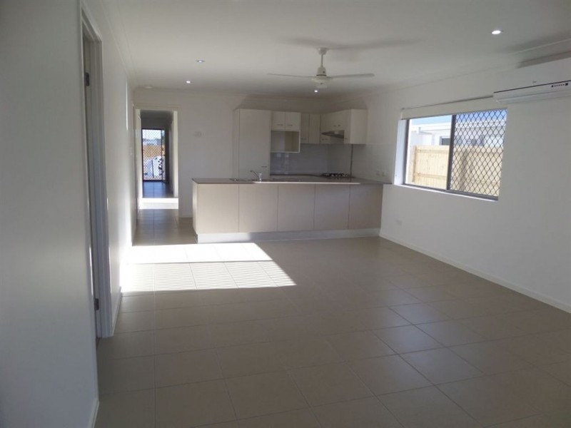 10 Roseville Street, Andergrove QLD 4740