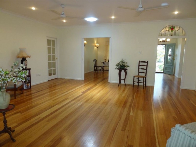 11 Admiralty Way, Bucasia QLD 4750