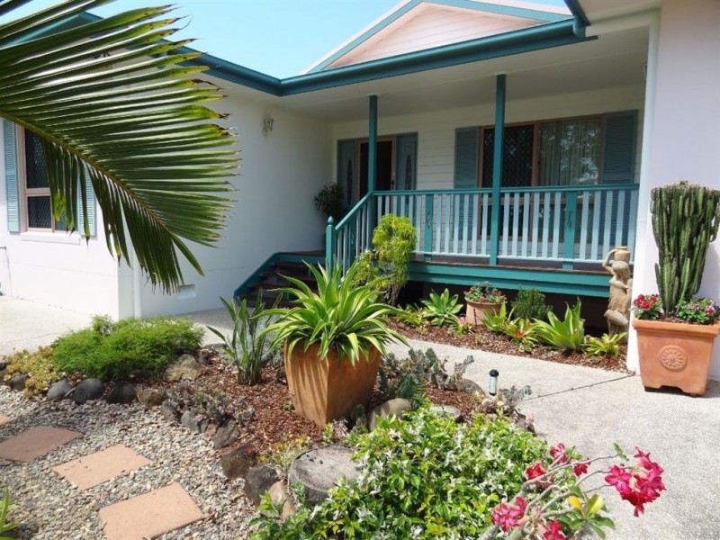 11 Admiralty Way, Bucasia QLD 4750