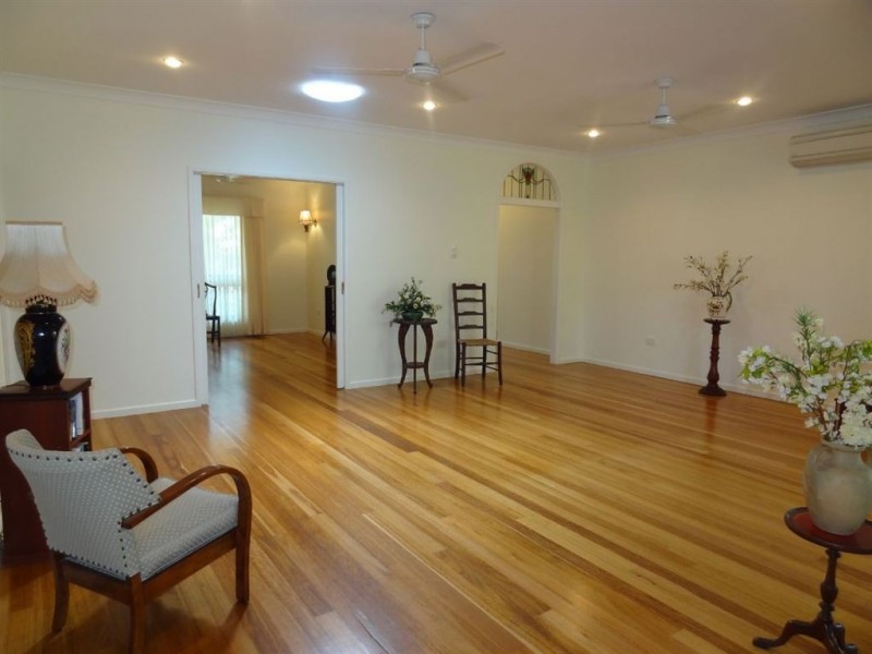 11 Admiralty Way, Bucasia QLD 4750