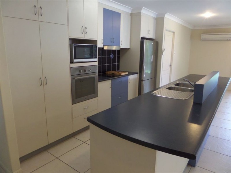 10 Whiting Court, Andergrove QLD 4740