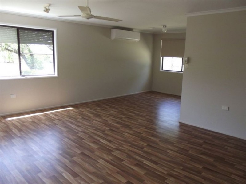 16 Caroline Street, Mirani QLD 4754