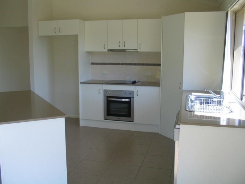 45 Whitehaven Drive, Blacks Beach QLD 4740